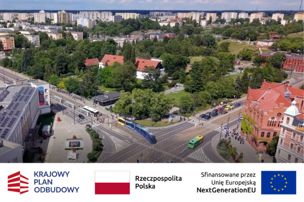 kadr z filmu - tramwaje w przestrzeni Torunia